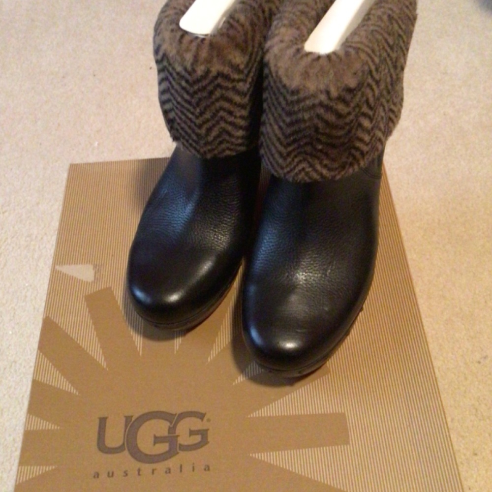 UGG CORA LYNN BROWN FUR w/BLACK ANKLE BOOTS